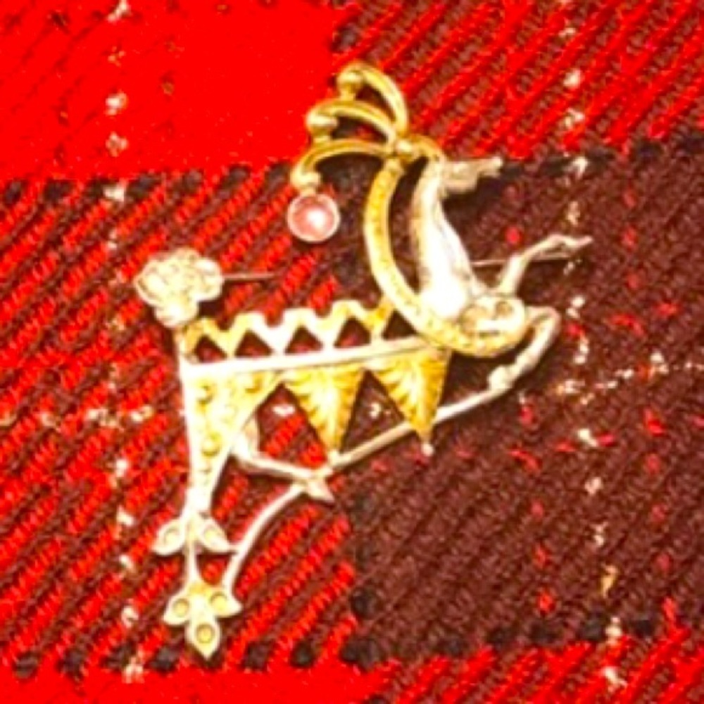 🔆 SALE! Mythological horse brooch pin